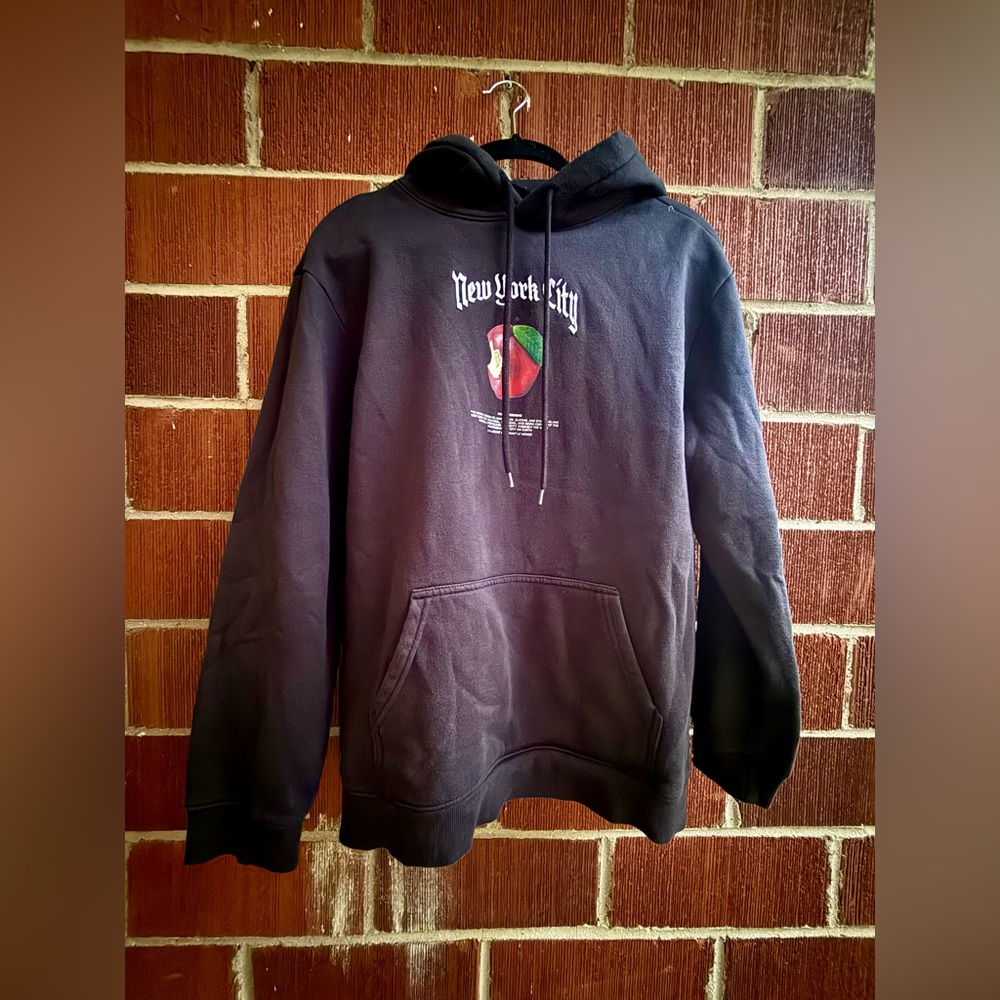 H&M ‘New York City Five Burroughs’ Size Large Black Graphic/ Embroidered Hoodie